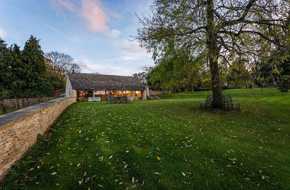 The-Manor-House-by-Rick-McEvoy-Photography-101017-032